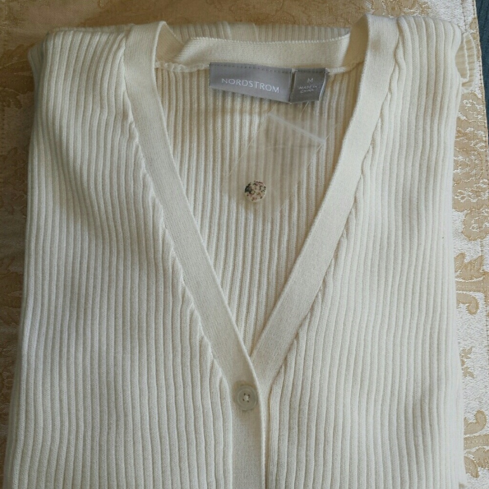 Cardigan sweater